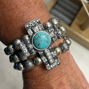 Western Faux Turquoise Cross Stretch Bracelet OS